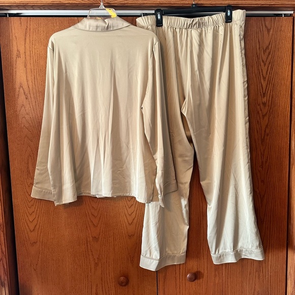NWT International Concepts 2 Piece Pajama Set Womens Size L Safari - Picture 11 of 16